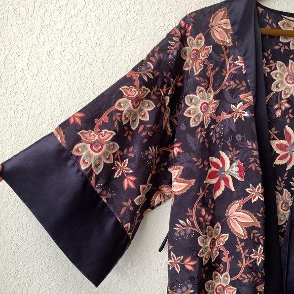 Rare Vintage VICTORIA'S SECRET Gold Label Satin Floral Kimono Robe - Picture 2 of 9